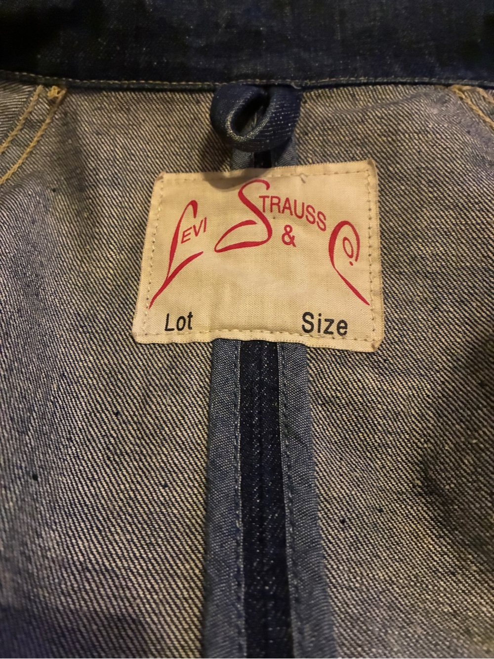 Levi's Blue Denim Jacket with Red Logo Patch - Picture 4 of 7